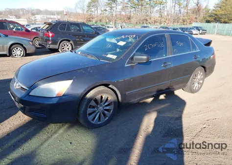 2006 Honda Accord 2.4 Se z USA, uszkodzony, nr VIN 1HGCM56316A120345